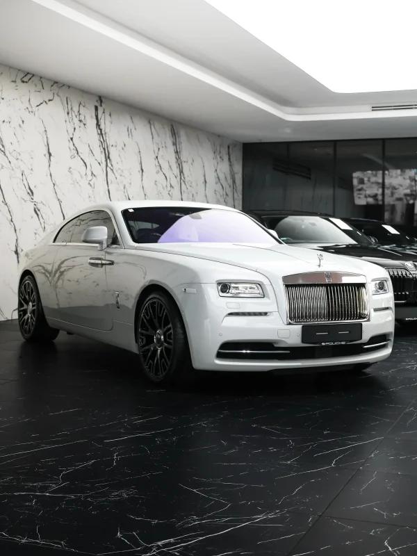 2016 Rolls-Royce Wraith, photograph 1